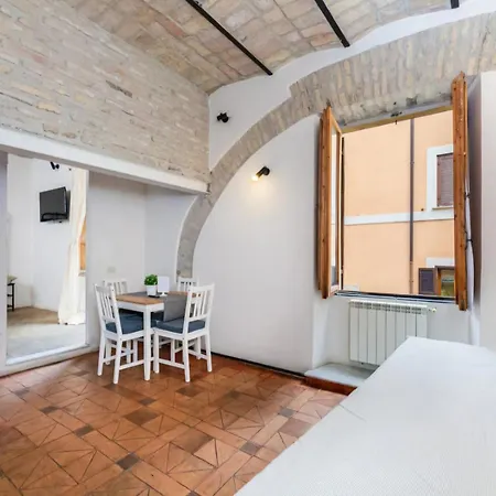 Santissimi House Apartment Rome